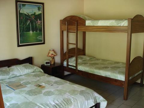 La Rosa De America - SJO Airport Hotel