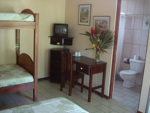 La Rosa De America - SJO Airport Hotel